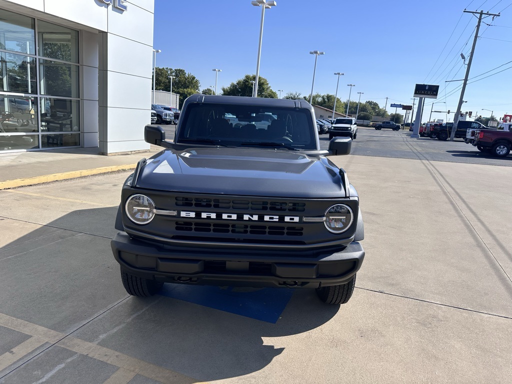 2025 Ford Bronco Base photo 4