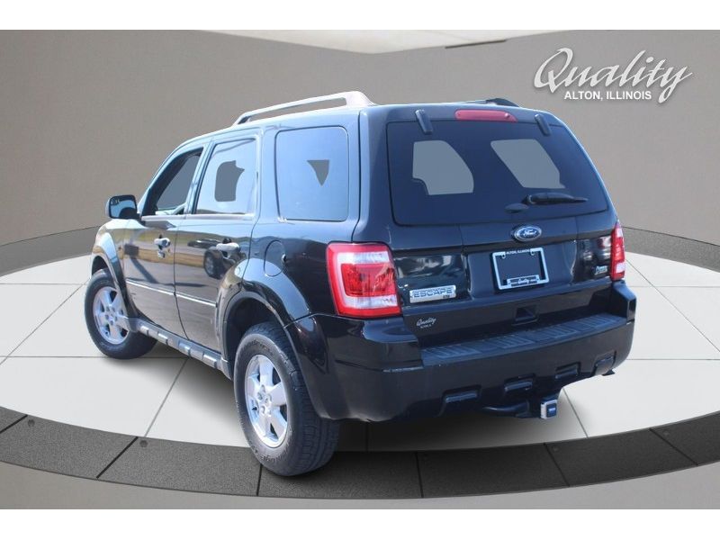 2011 Ford Escape XLT photo 2