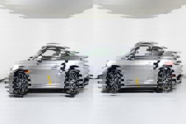 2018 Porsche 911 Turbo photo 3