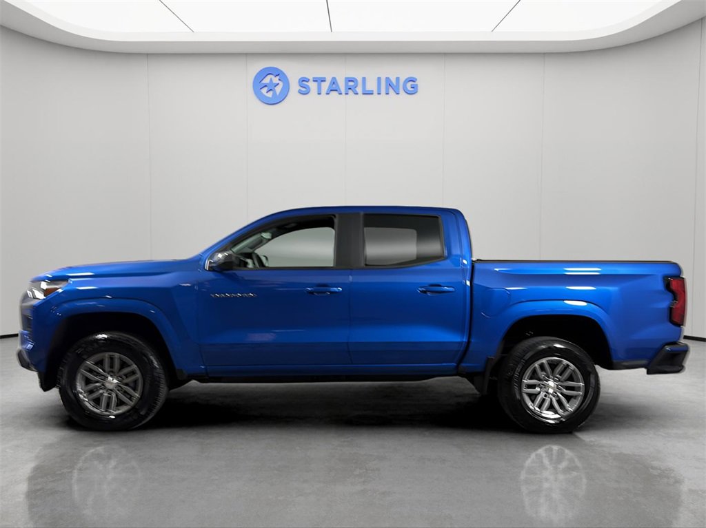 2024 Chevrolet Colorado LT photo 3