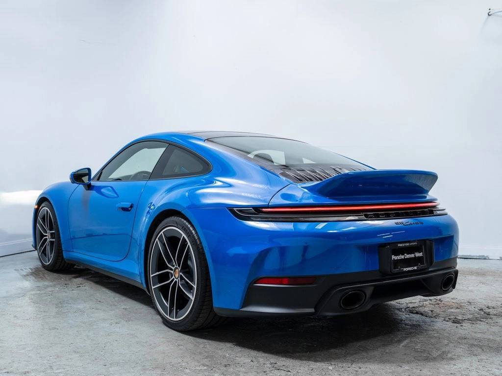 2025 Porsche 911 photo 3