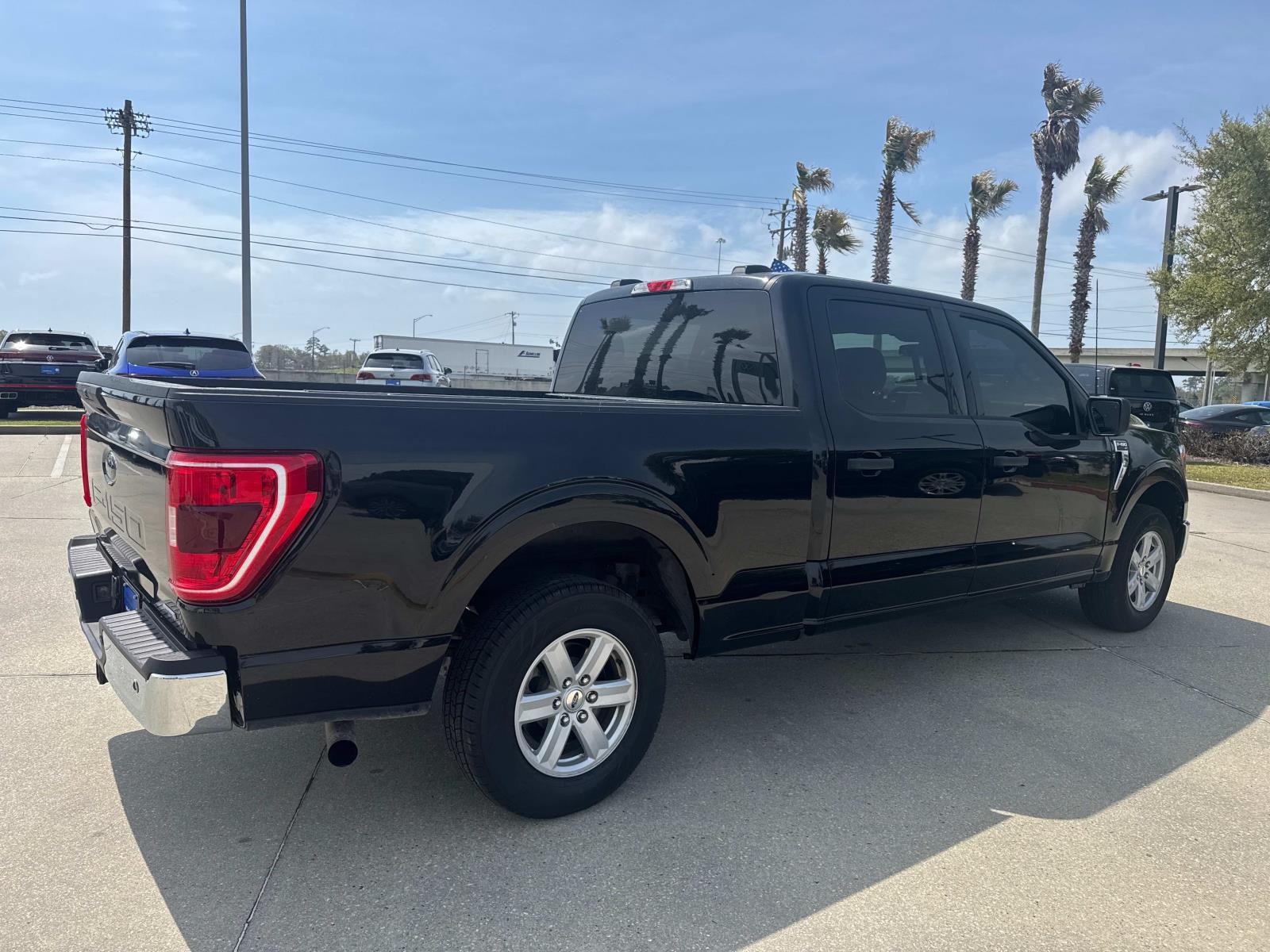 2023 Ford F-150 XLT photo 5