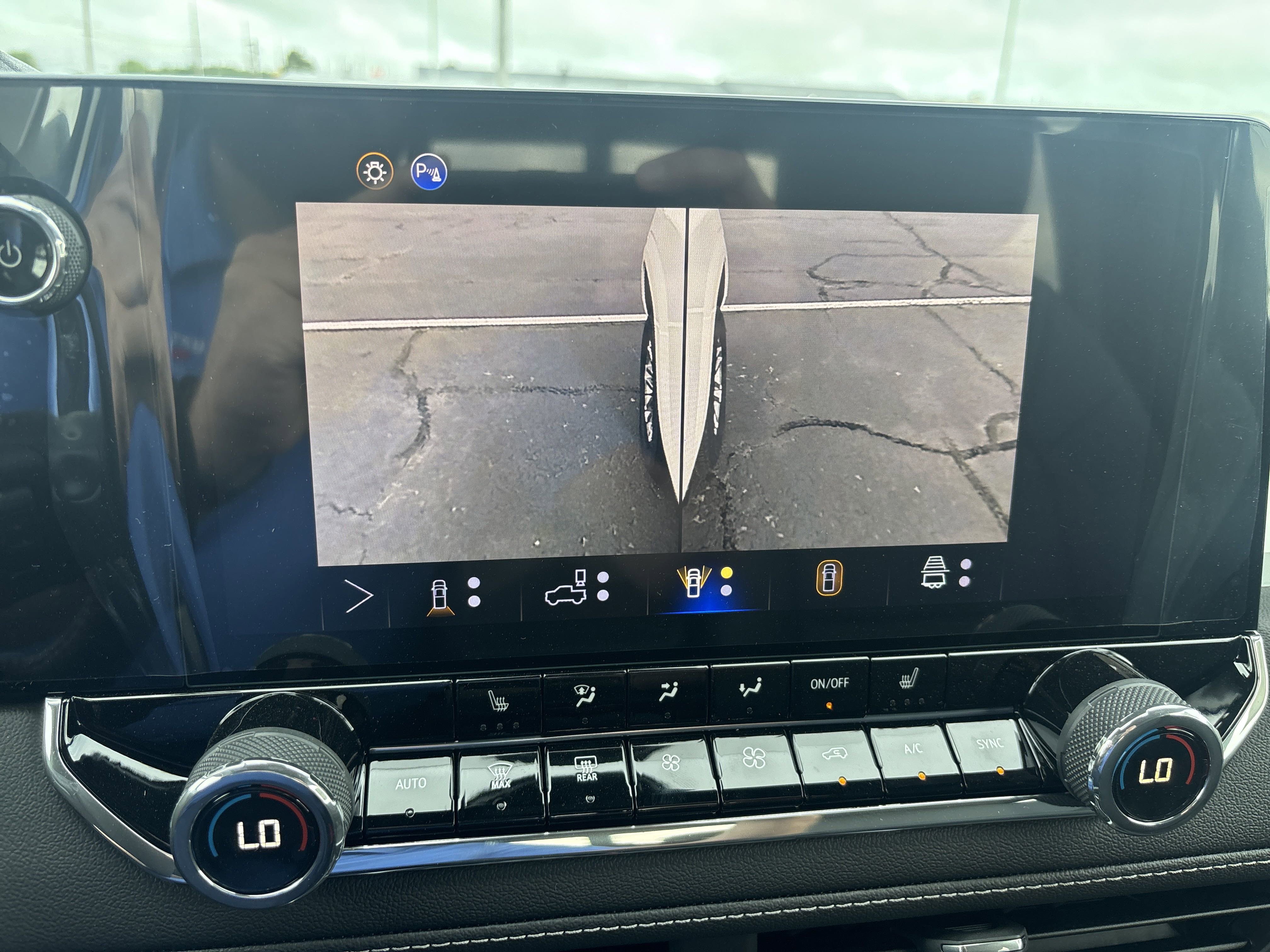 2025 Chevrolet Colorado Work Truck LT photo 11