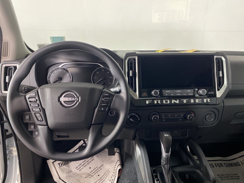 2025 Nissan Frontier SV photo 18