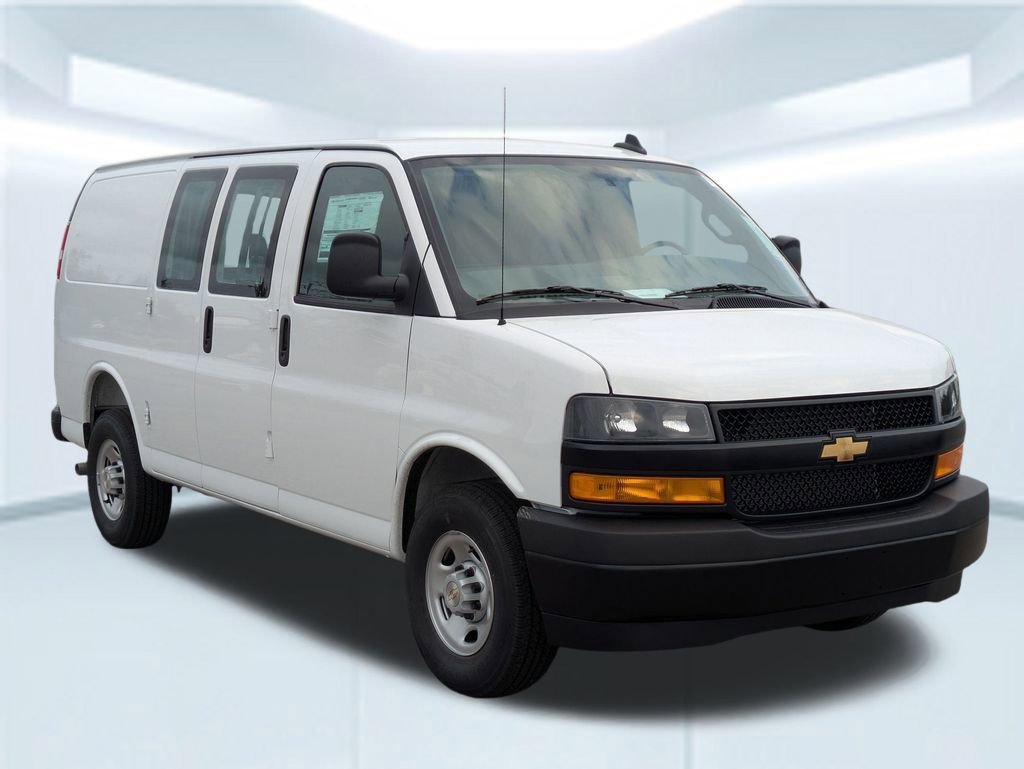 2025 Chevrolet Express Cargo 2500 Van photo 4