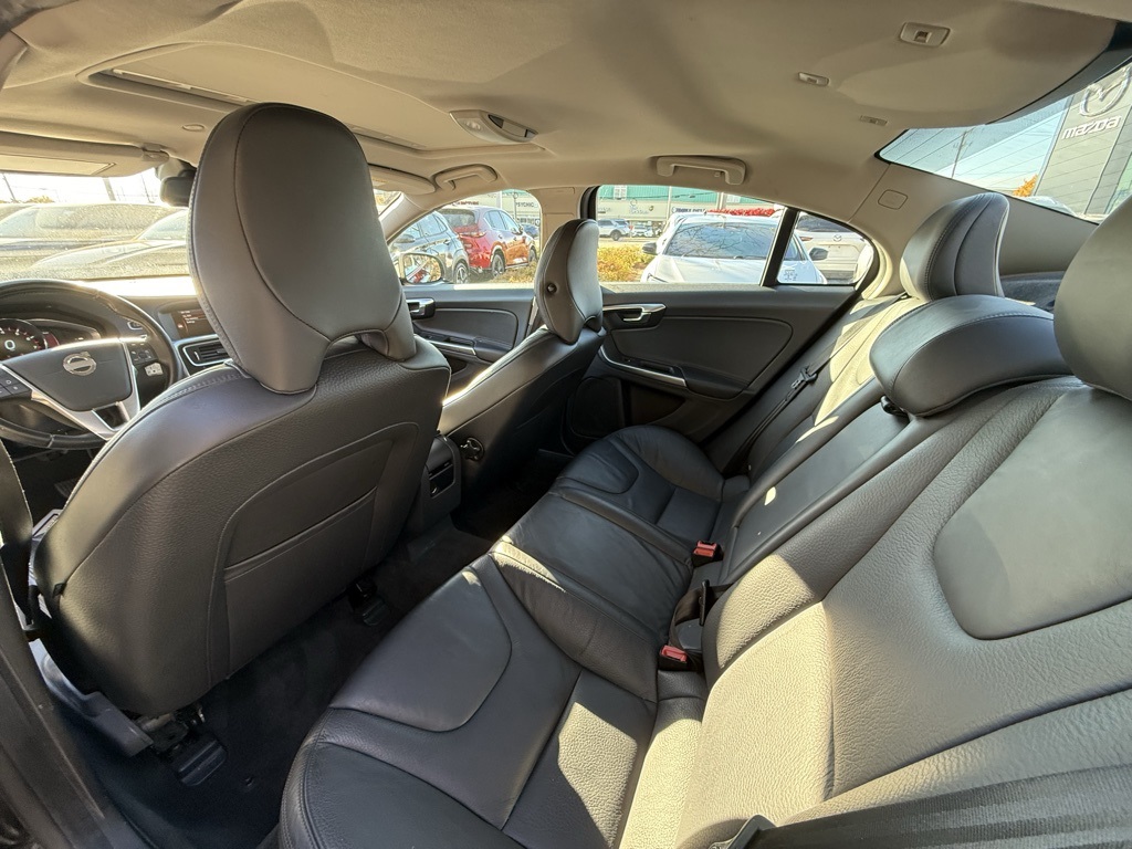 2014 Volvo S60 T5 photo 3