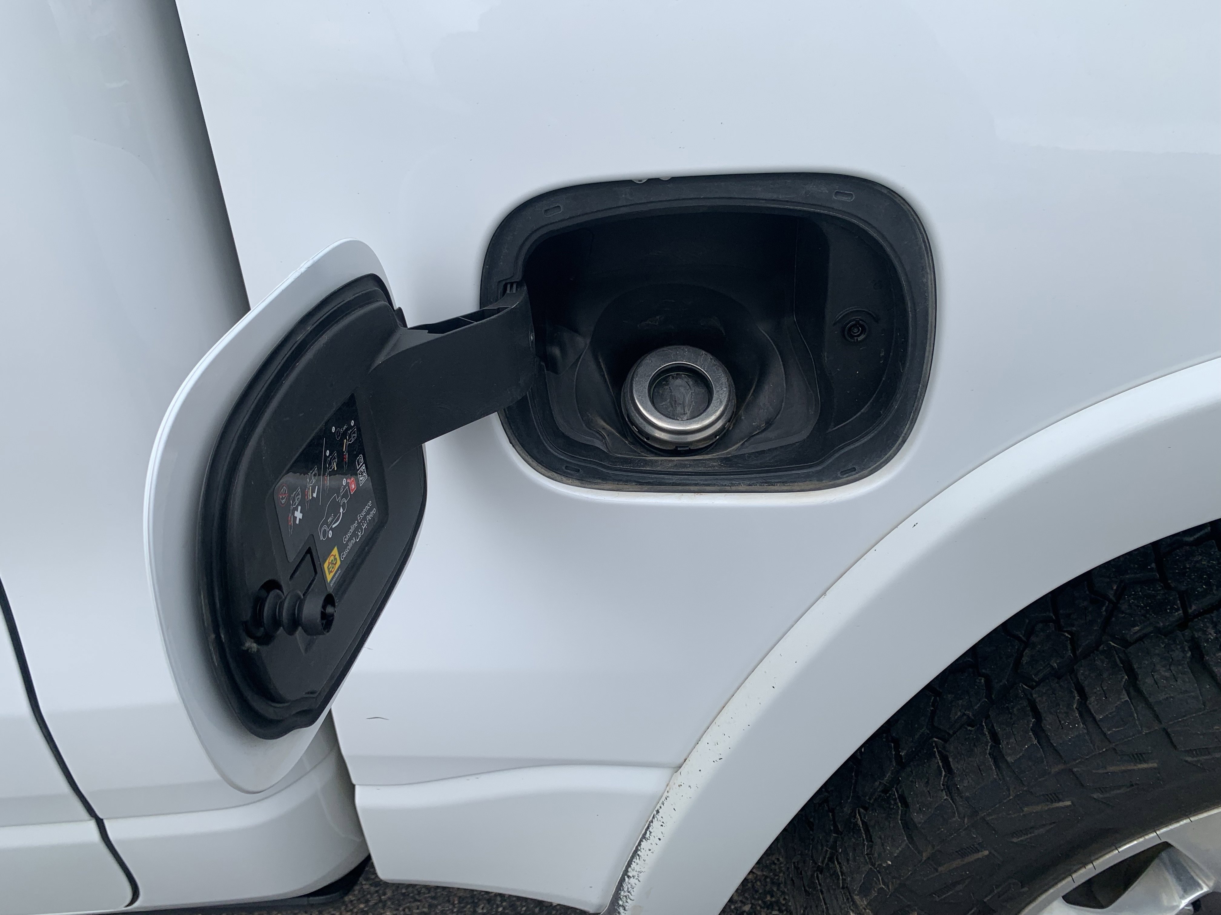 2020 Ram 1500 Longhorn photo 4