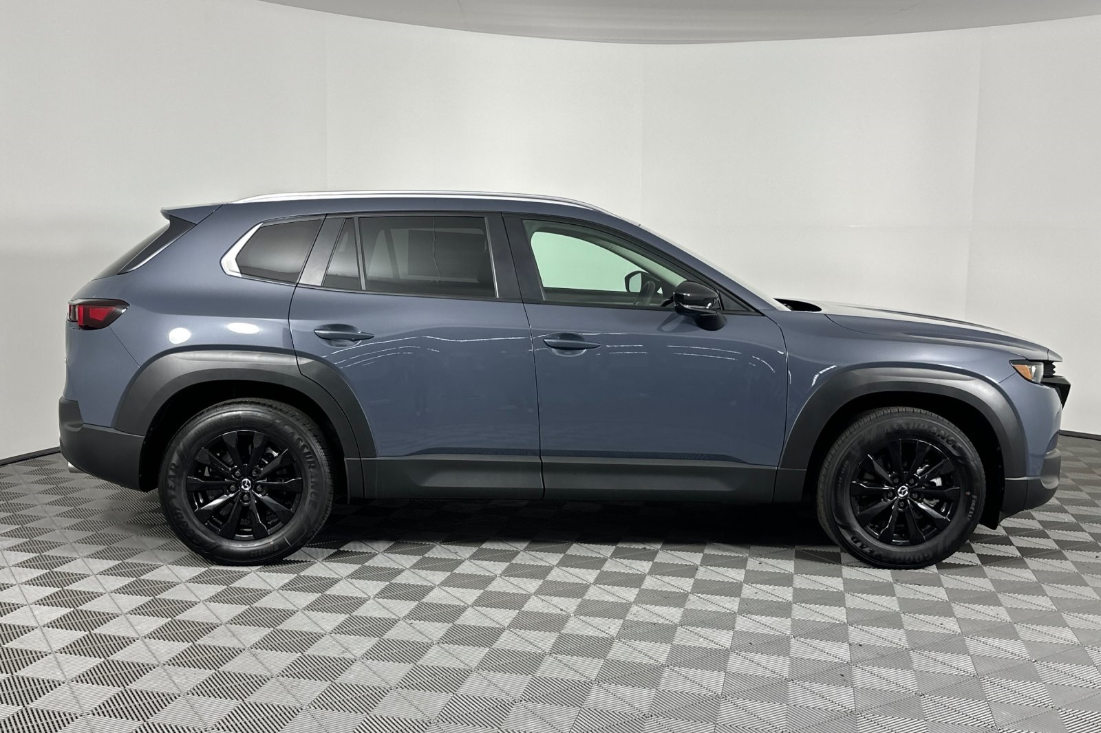 2025 Mazda CX-50 2.5 Select photo 3