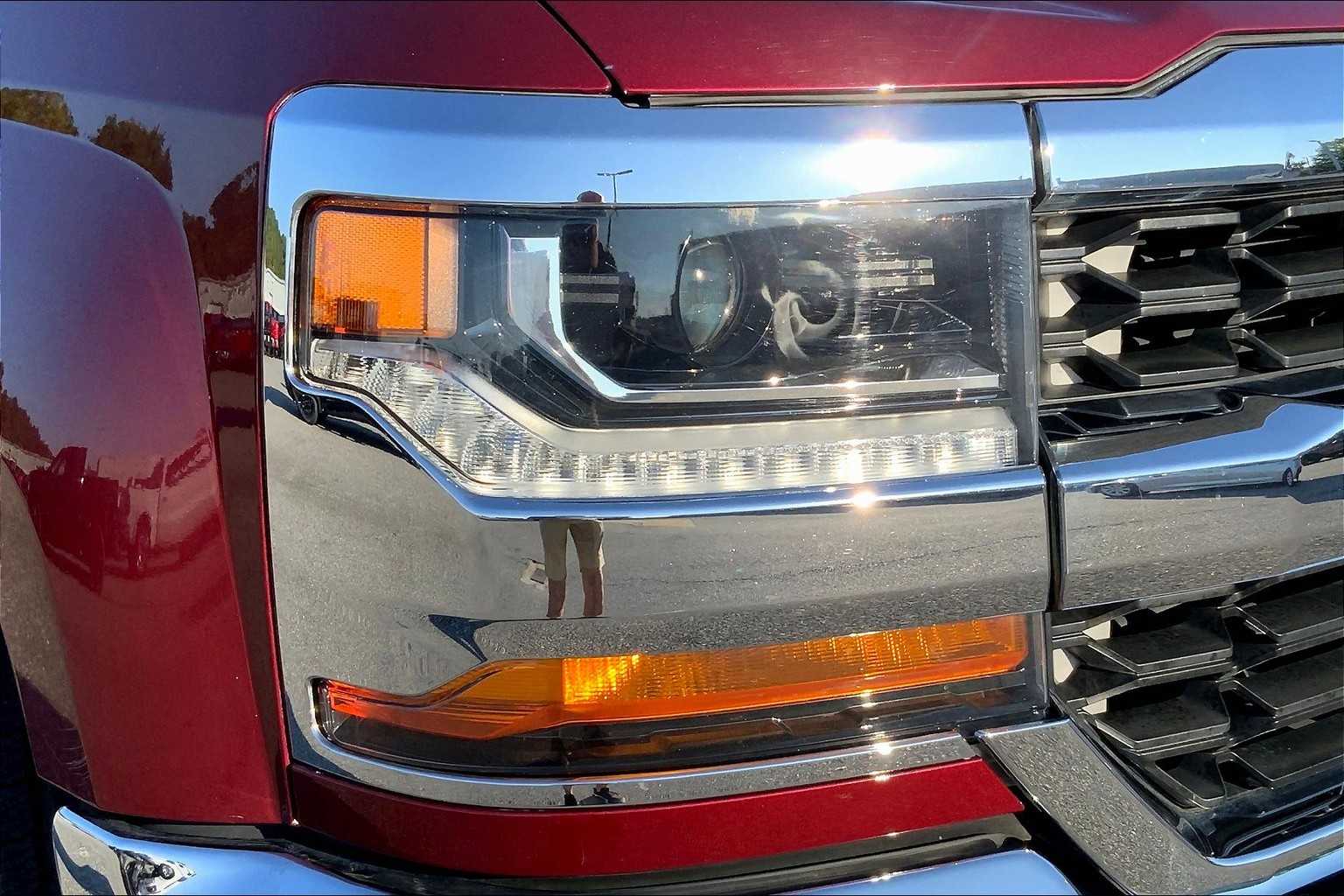 2017 Chevrolet Silverado 1500 LT photo 25