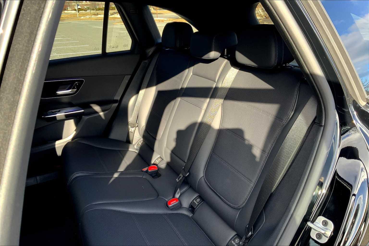 2025 Mercedes Benz GLC 300 4MATIC photo 12