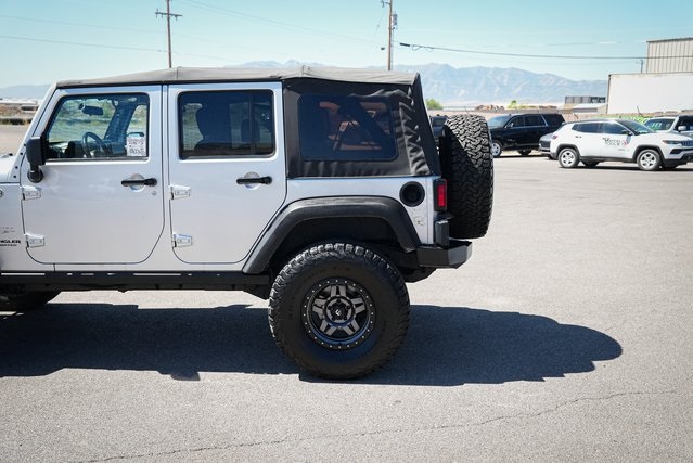 2008 Jeep Wrangler Unlimited Sahara photo 9