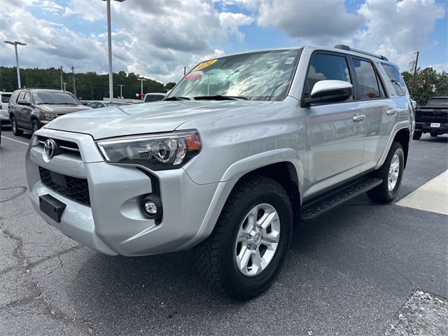 2024 Toyota 4Runner SR5 photo 4