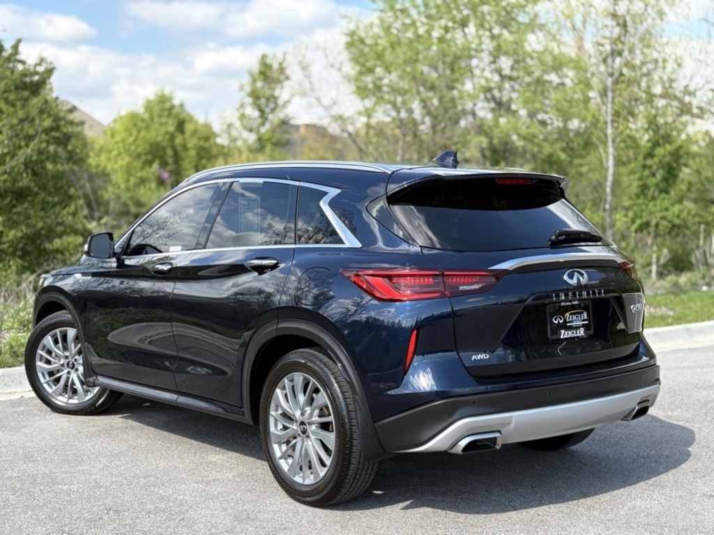 2023 Infiniti QX50 Luxe AWD photo 4