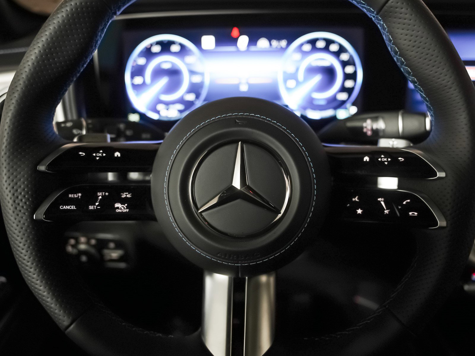2025 Mercedes Benz G photo 14