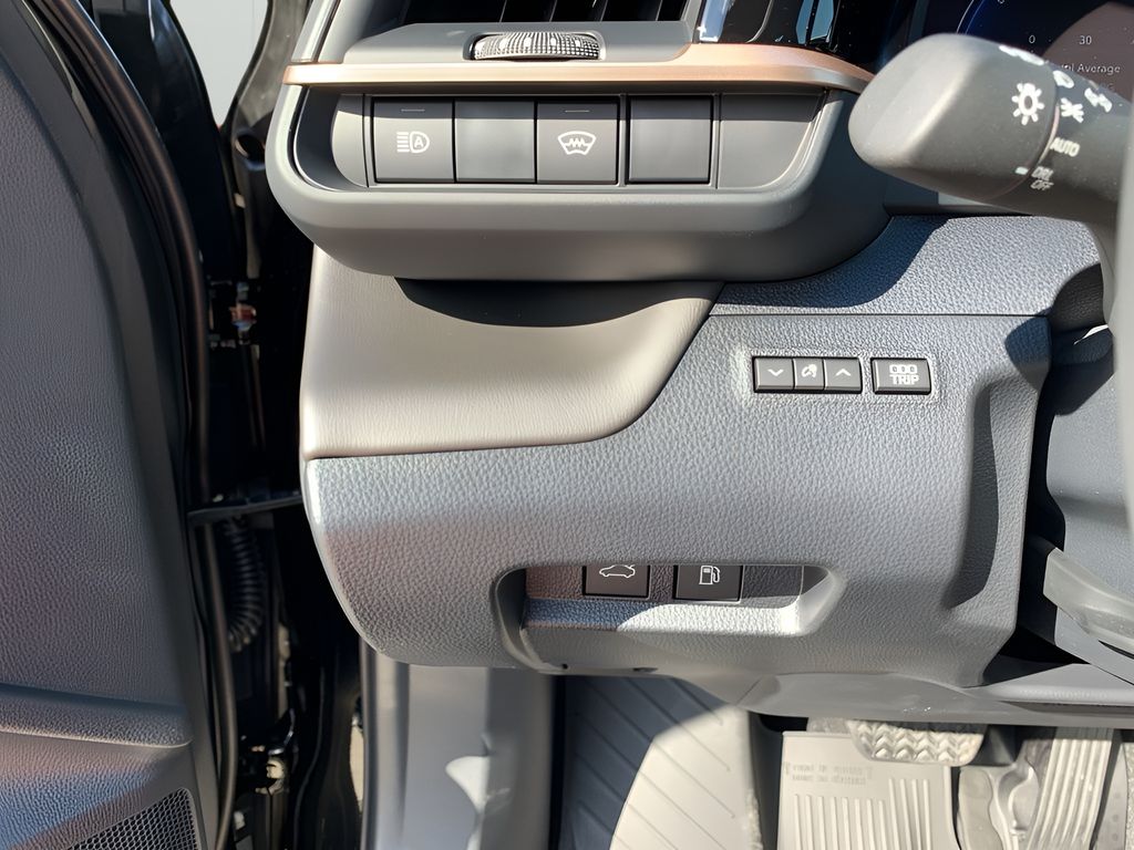 2026 Toyota Crown photo 27