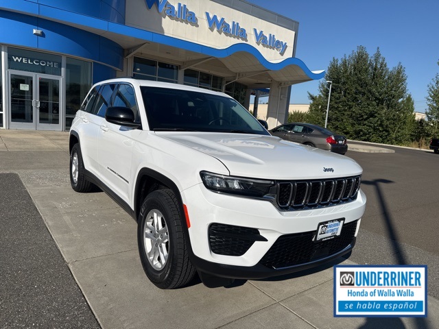 2023 Jeep Grand Cherokee Laredo's photo