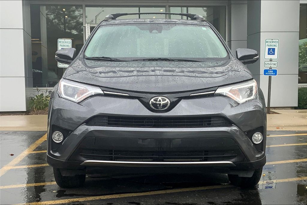 2017 Toyota RAV4 XLE photo 2