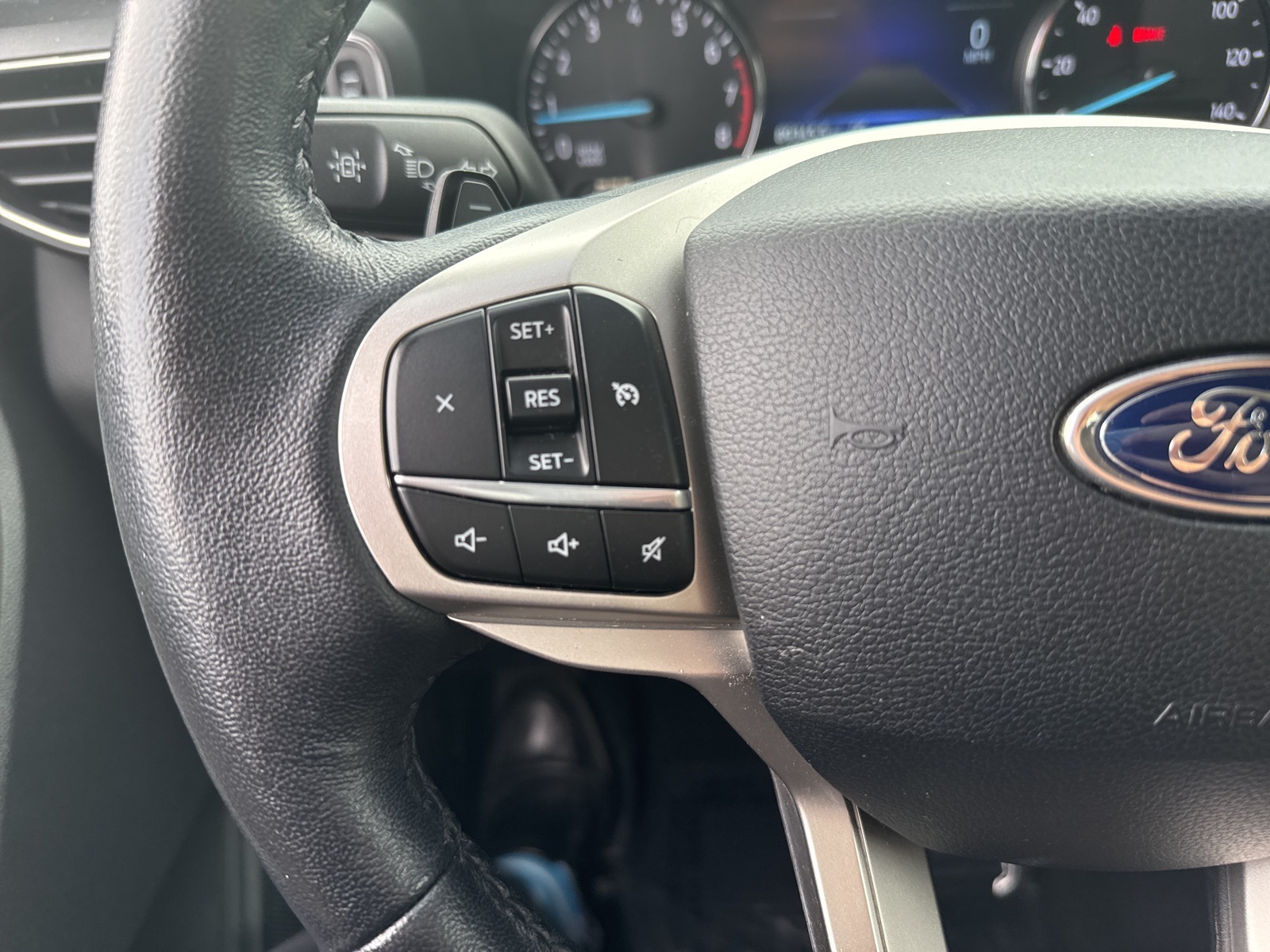 2021 Ford Explorer XLT photo 19