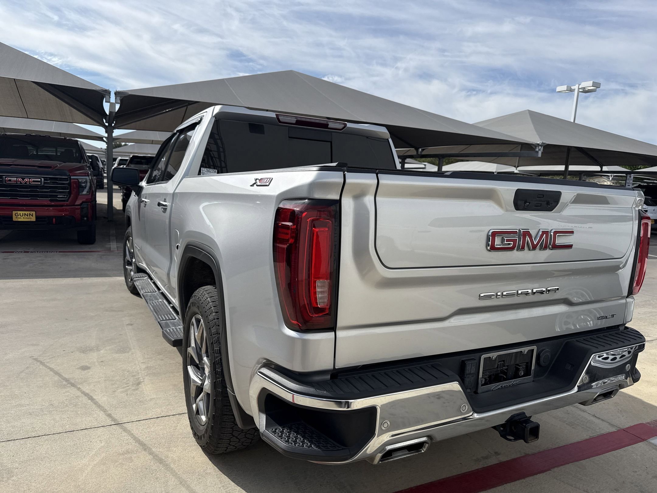 2022 Gmc Sierra 1500 SLT photo 4