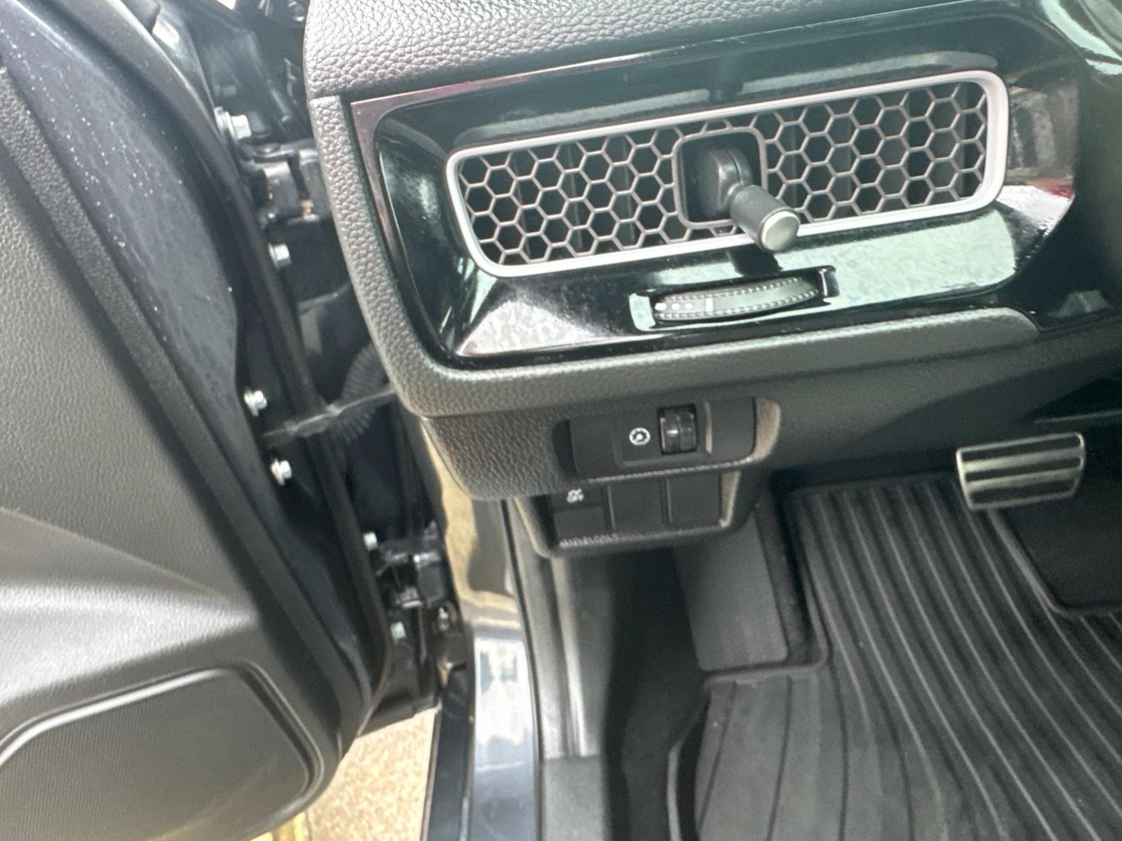 2025 Honda Civic Sport Hybrid photo 18