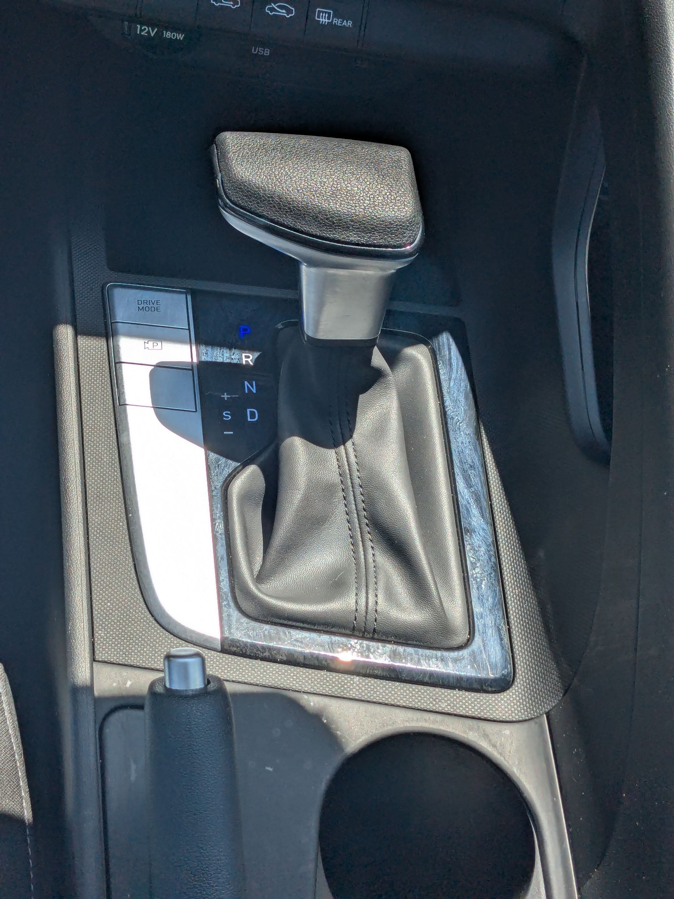 2024 Hyundai Elantra SE photo 21