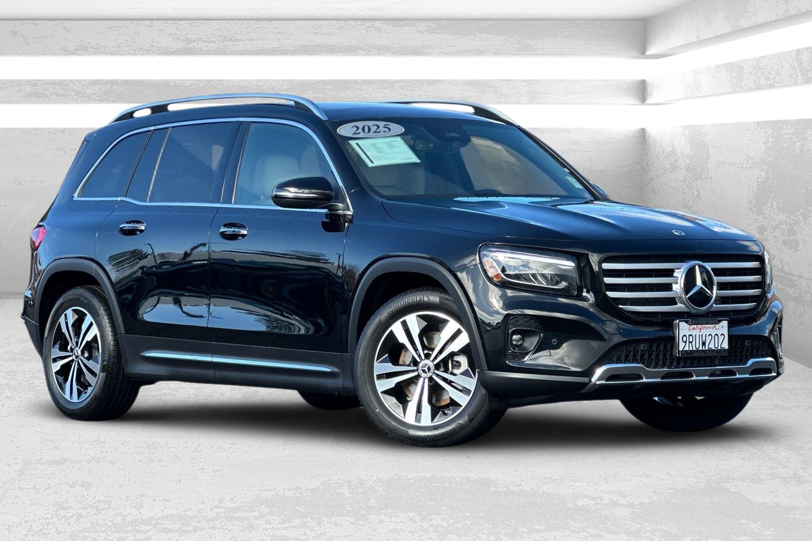 2025 Mercedes-Benz GLB Base's photo