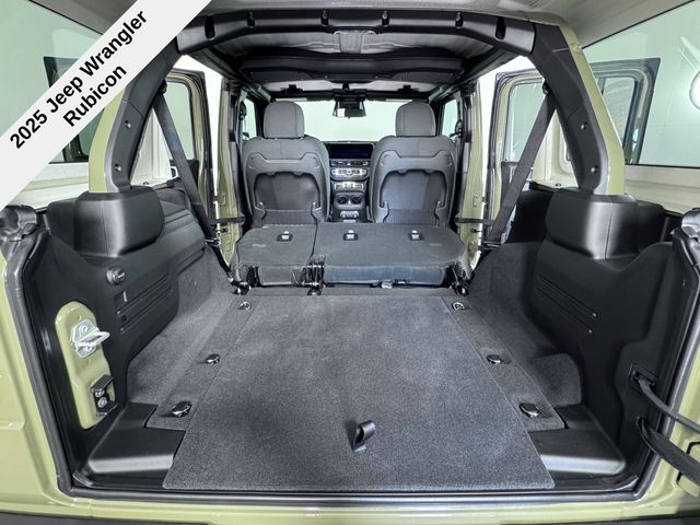 2025 Jeep Wrangler Rubicon photo 27