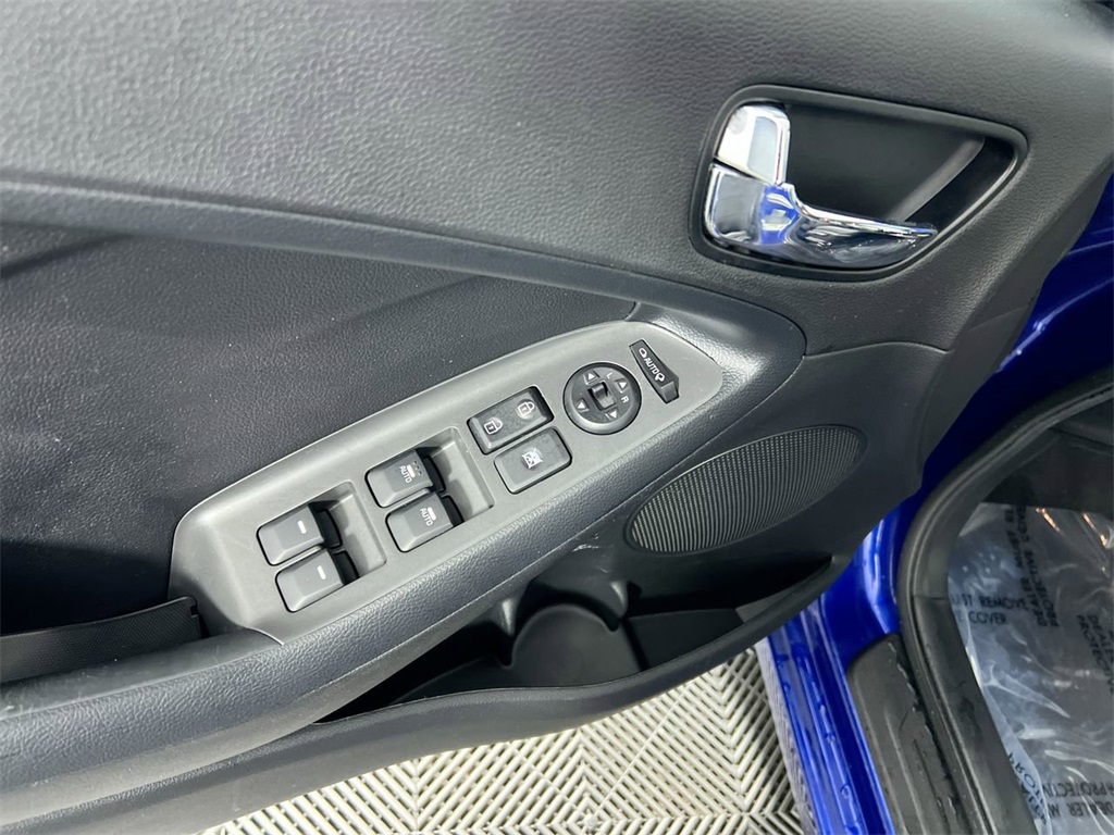 2017 Kia Forte EX photo 16