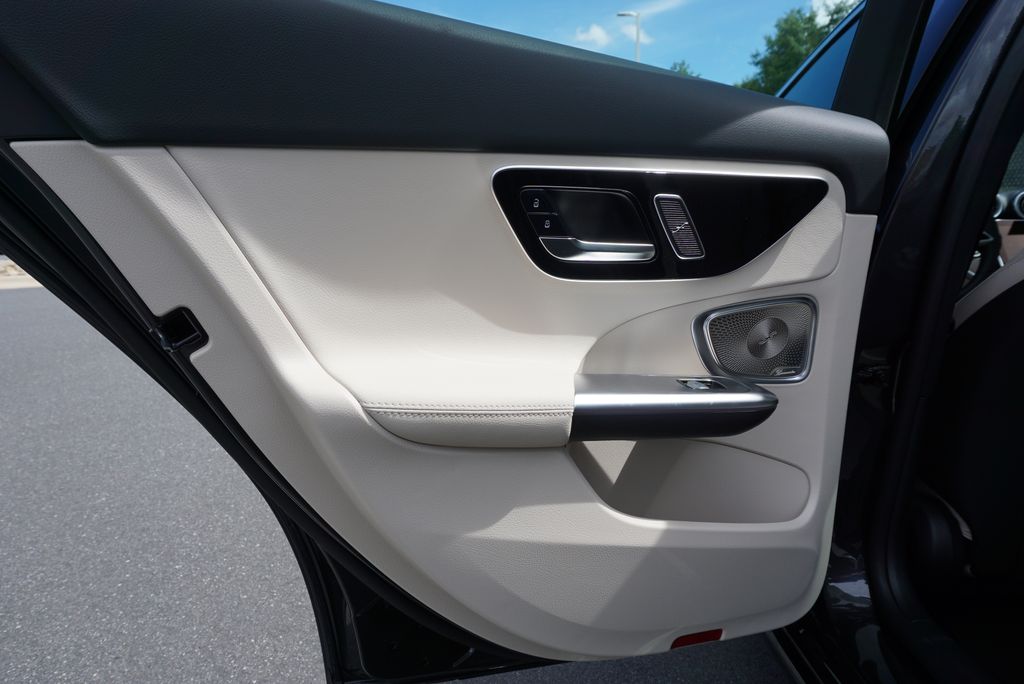2025 Mercedes Benz C 300 4MATIC photo 39