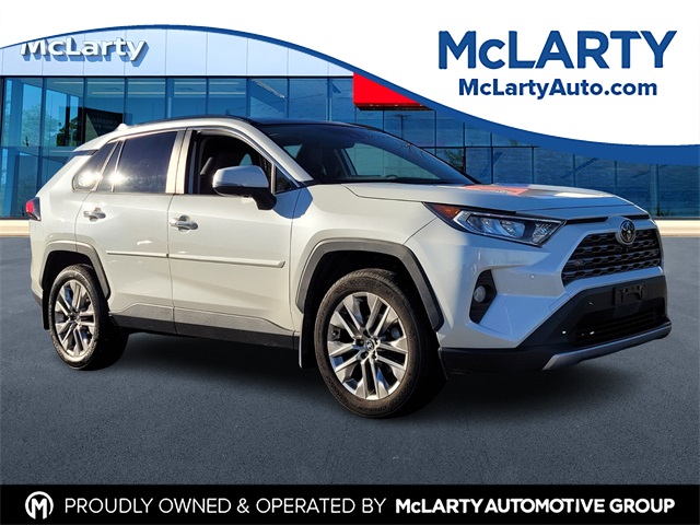 2021 Toyota RAV4 Limited's photo