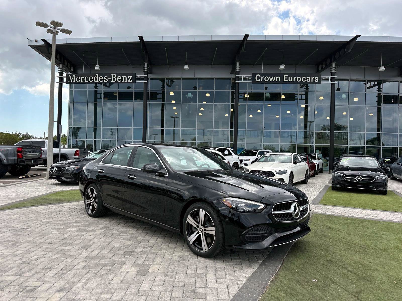 2025 Mercedes Benz C 300 photo 2