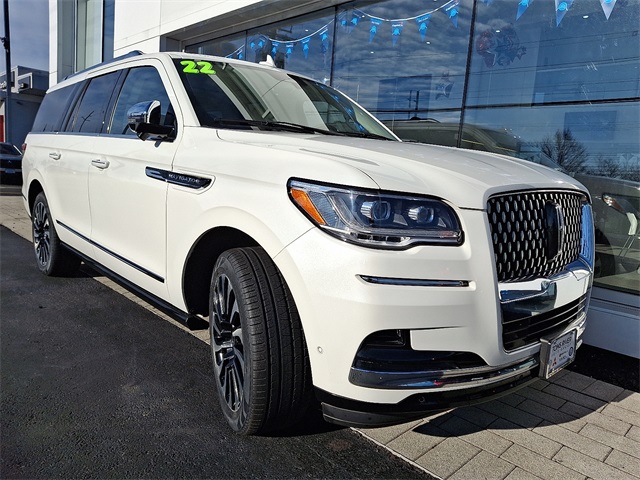2022 Lincoln Navigator Black Label's photo