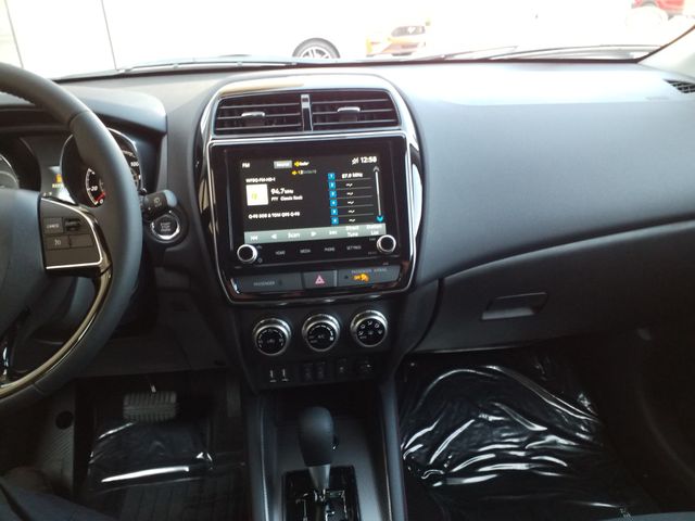 2025 Mitsubishi Outlander Sport SE photo 17