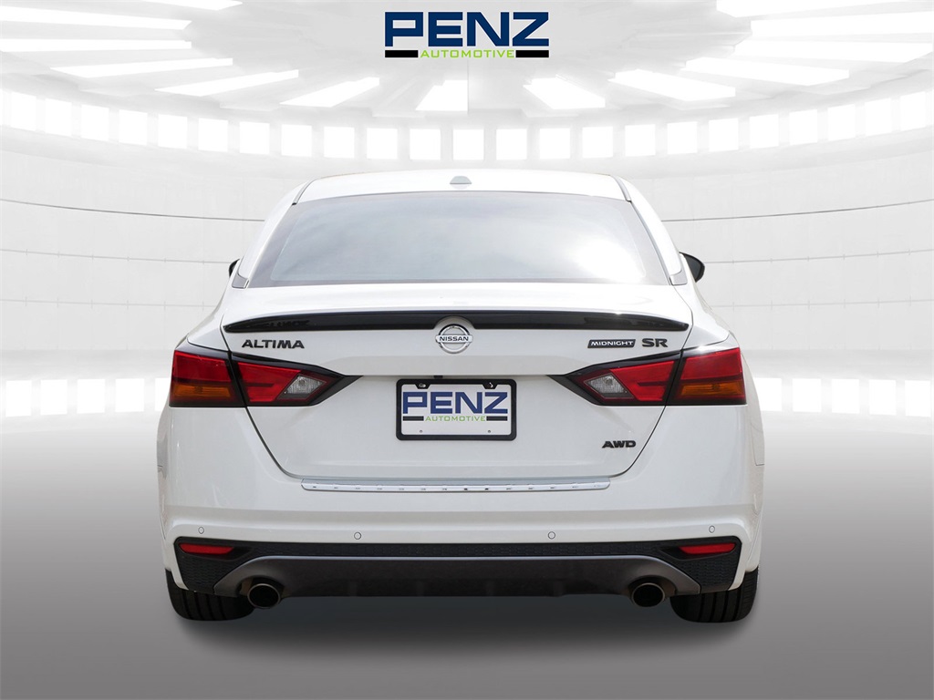 2022 Nissan Altima 2.5 SR photo 6