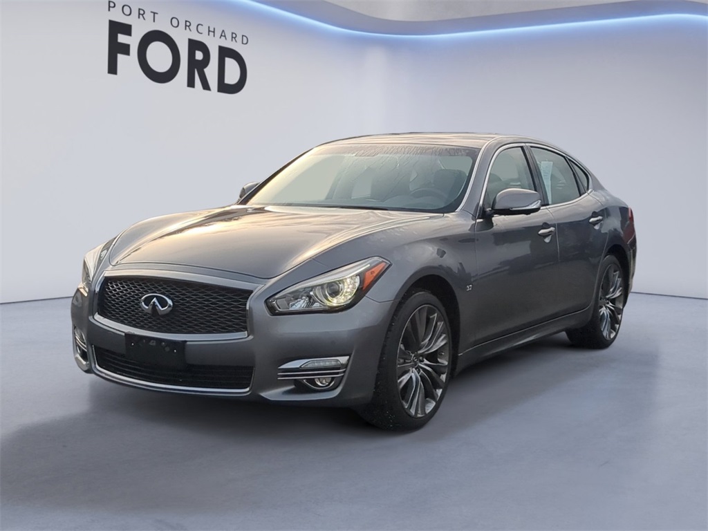 2019 INFINITI Q70 LUXE