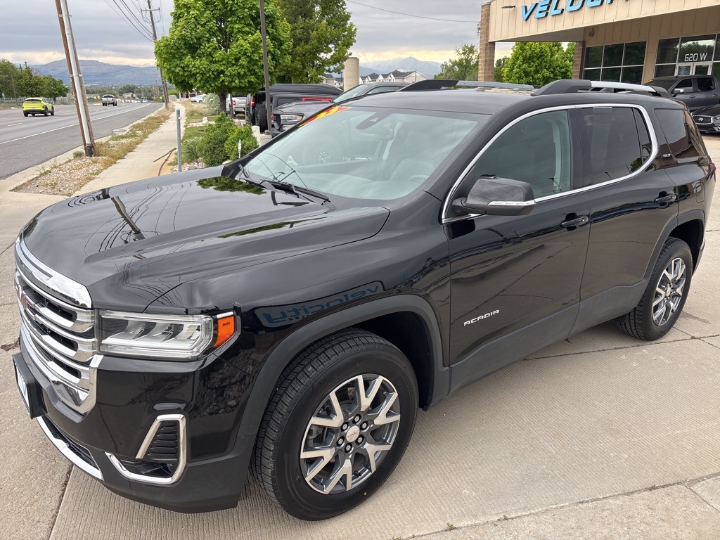 2023 Gmc Acadia SLT photo 3