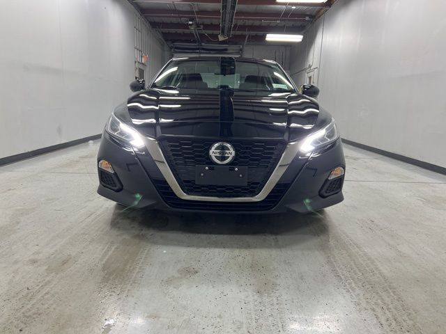 2021 Nissan Altima 2.5 SR photo 2