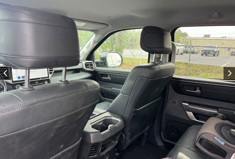 2022 Toyota Tundra SR5 CrewMax photo 6