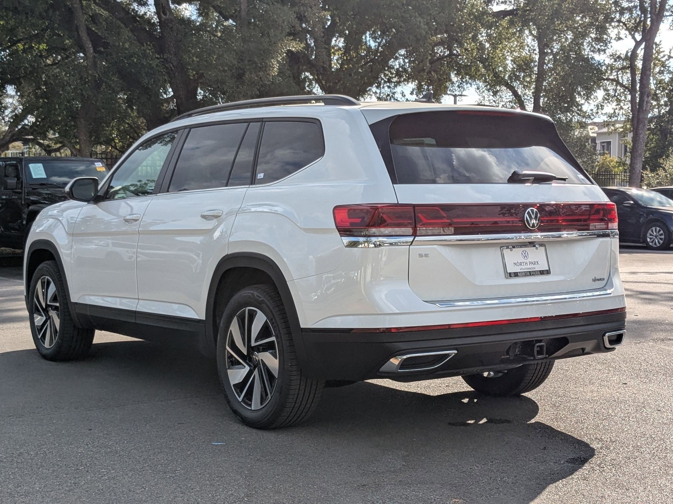 2026 Volkswagen Atlas SE Technology photo 3