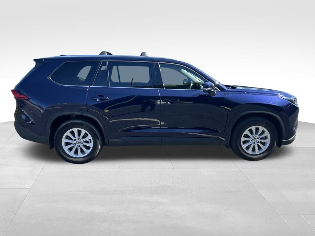 2024 Toyota Highlander Hybrid XLE photo 6