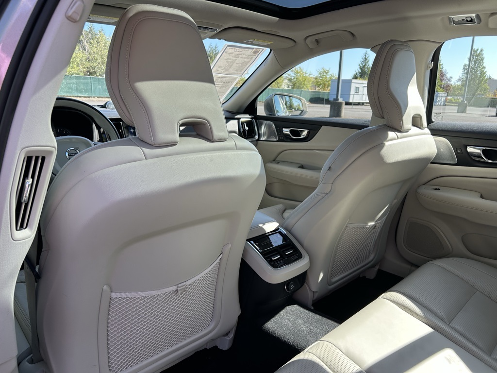 2019 Volvo S60 T6 Inscription AWD photo 21