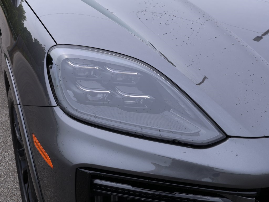 2025 Porsche Cayenne E-Hybrid Coupe Turbo photo 13