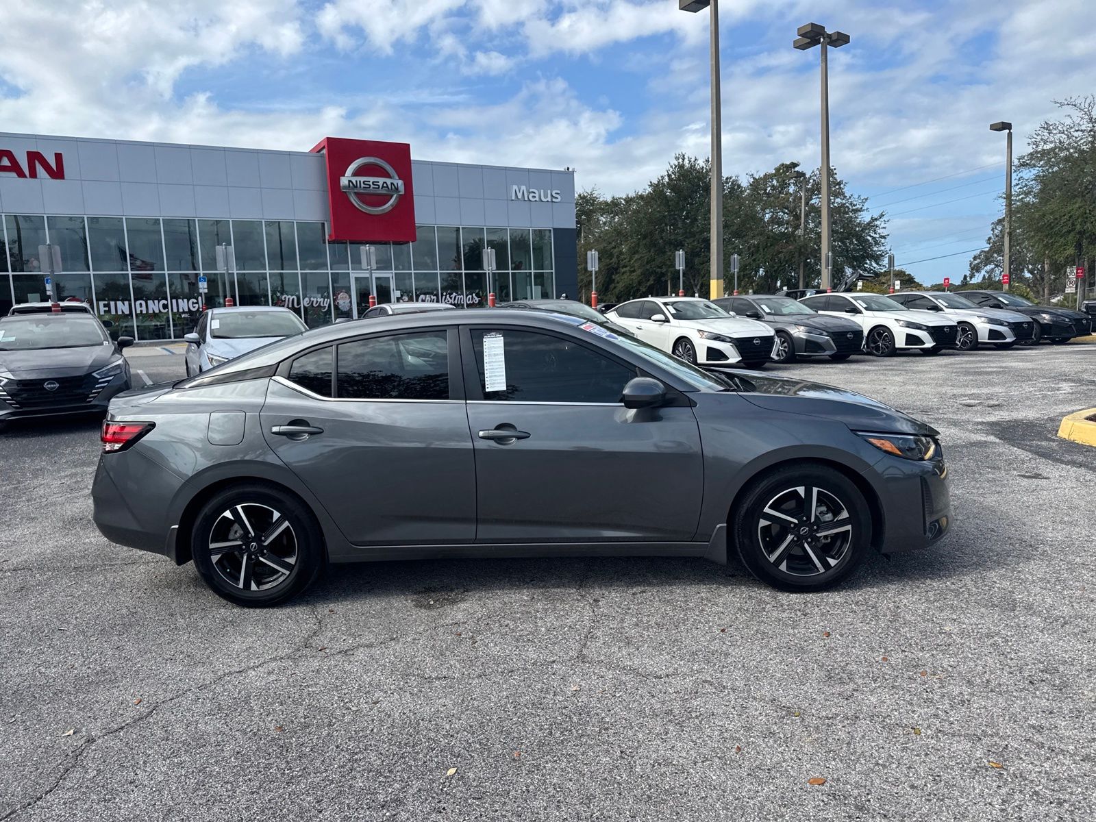 2025 Nissan Sentra SV photo 4