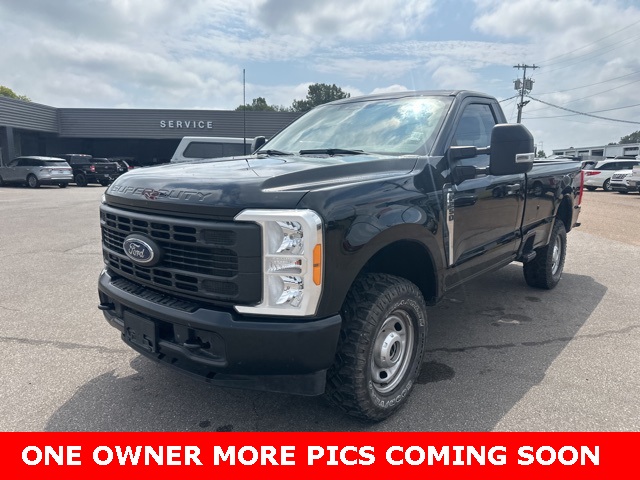 2023 Ford F-250 XL photo 2