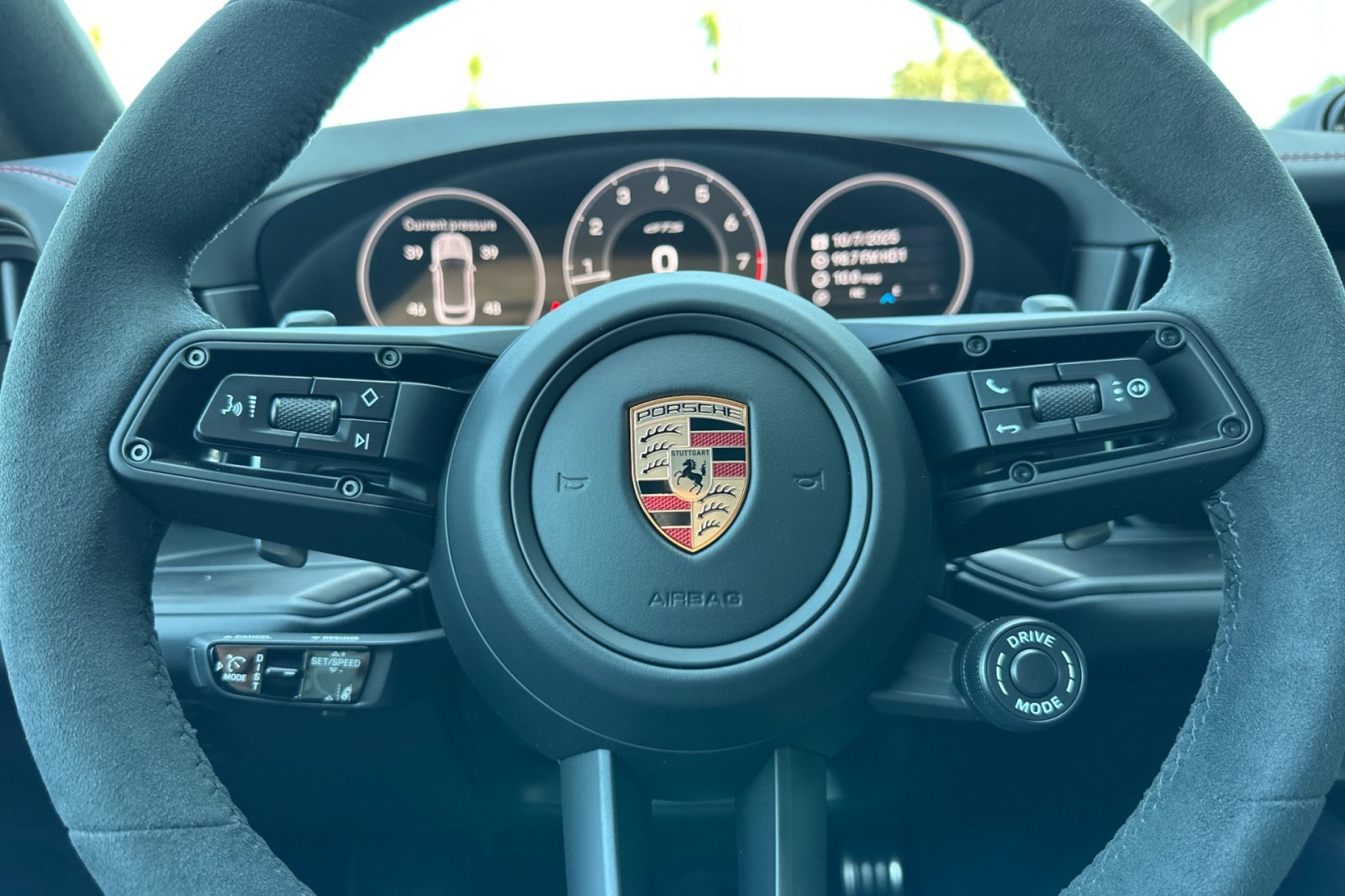 2026 Porsche Cayenne GTS Coupe photo 25