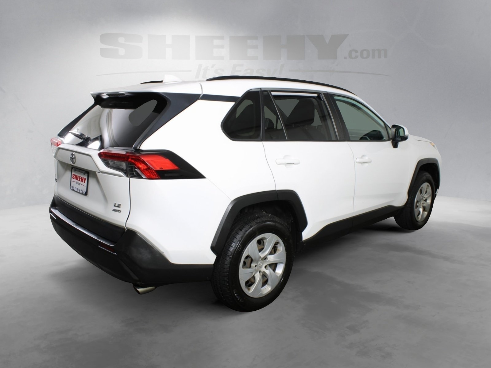 2019 Toyota RAV4 LE photo 12