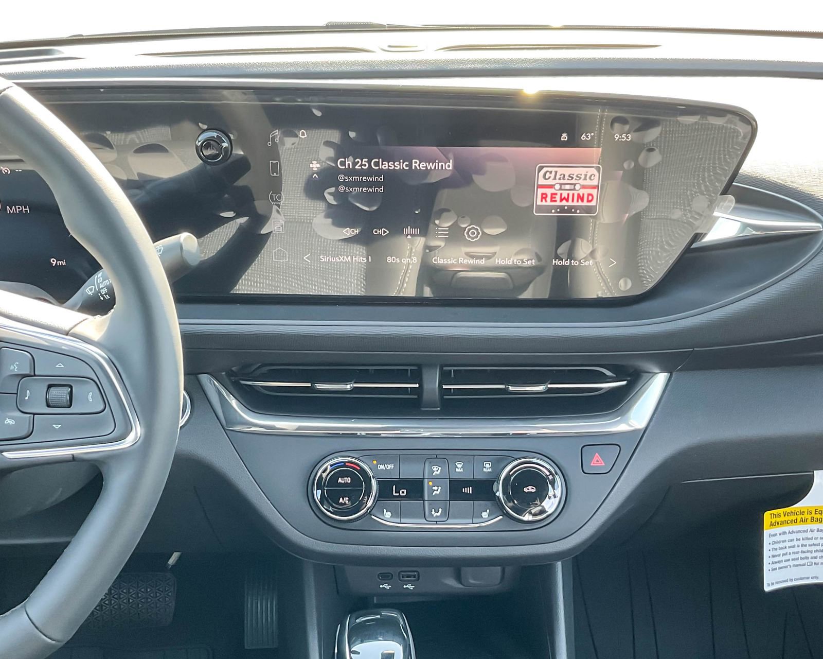 2025 Buick Envista Preferred photo 13