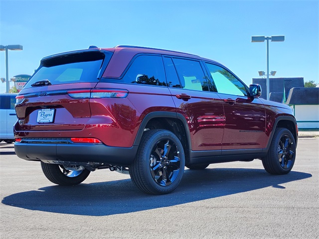 2025 Jeep Grand Cherokee Laredo Altitude photo 8