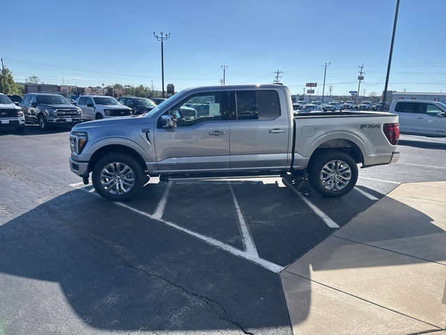 2025 Ford F-150 Lariat photo 3