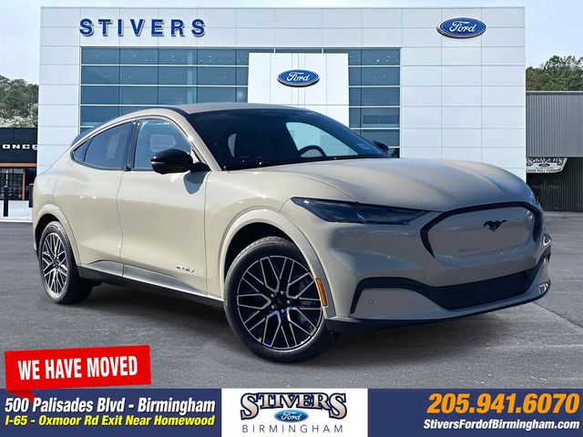 2025 Ford Mustang-Mach-e Premium's photo